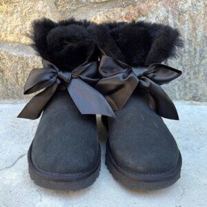 Ugg Gita Bow Mini Boots